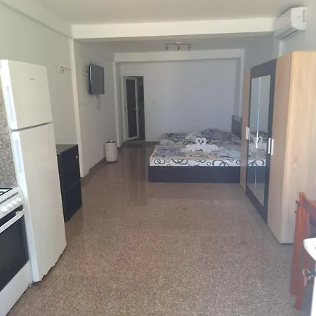 Casa Inflorita Studio-uri Eforie Nord