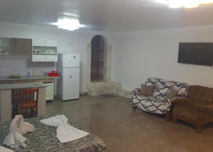 Casa Inflorita Garsoniere Parter Pensjonat Eforie Nord